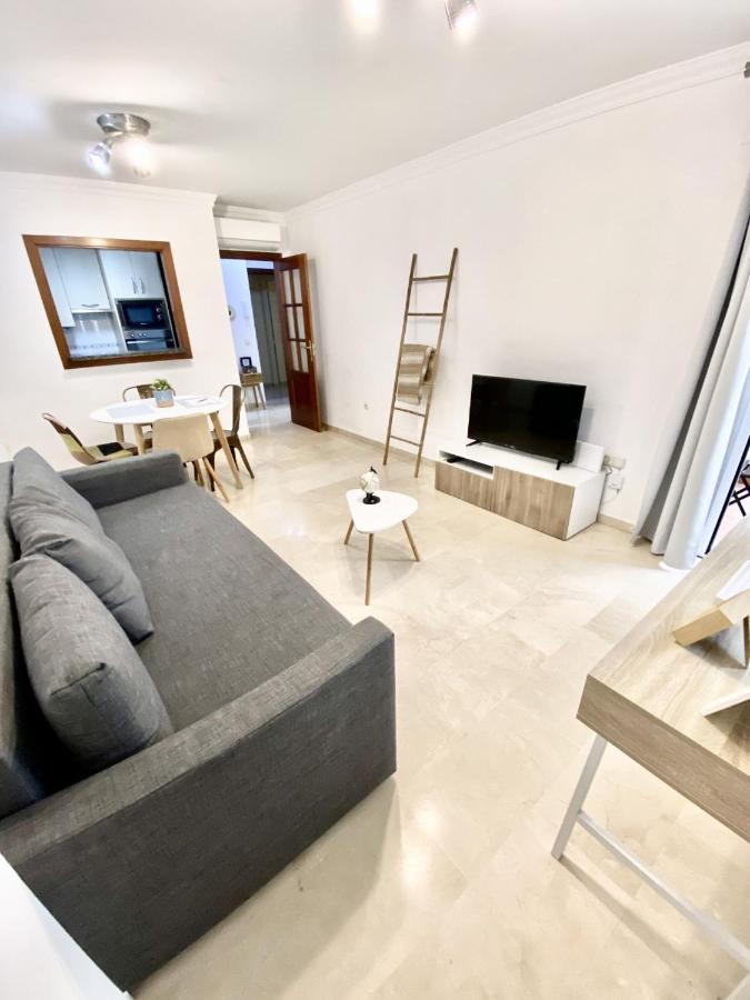 Royal Dreams & Costa Del Sol Apartment Málaga